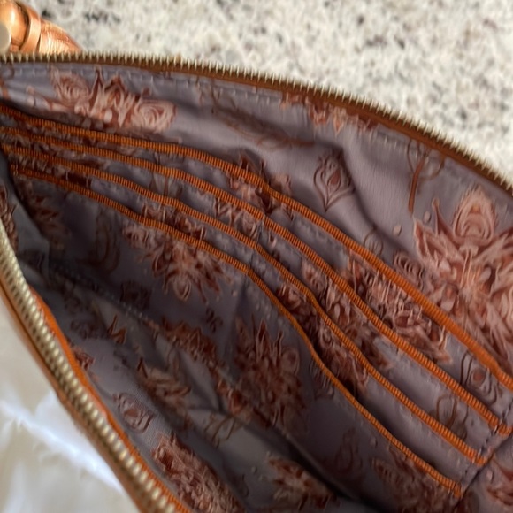 - HOBO Handbag/wristlet - Picture 4 of 8